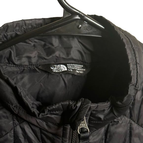 The North Face Boys Puffer Jacket Large - Picture 3 of 3
